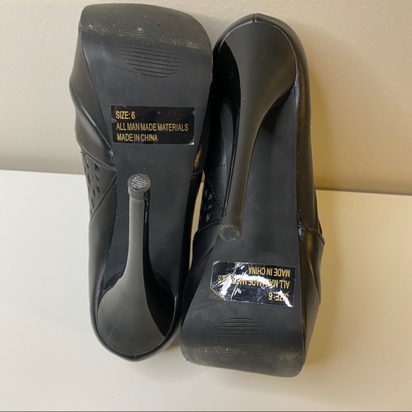 🚫SOLD🚫 Black Qupid Perforated Peep Toe High Heel - Picture 5 of 6